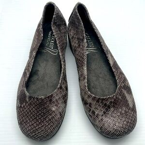 Aerosoles Lantern Leather Wedge Womens 7.5 M Gray Snake Comfort Ballet Classic